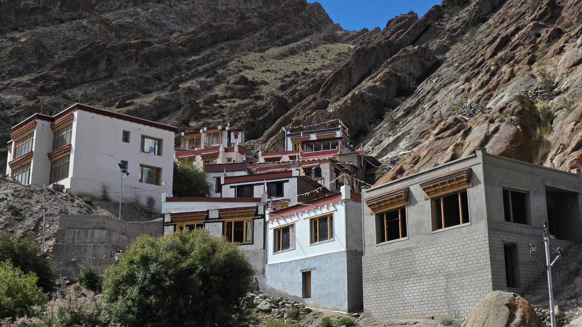 Leh – Monasteries & Himalayan Heritage
